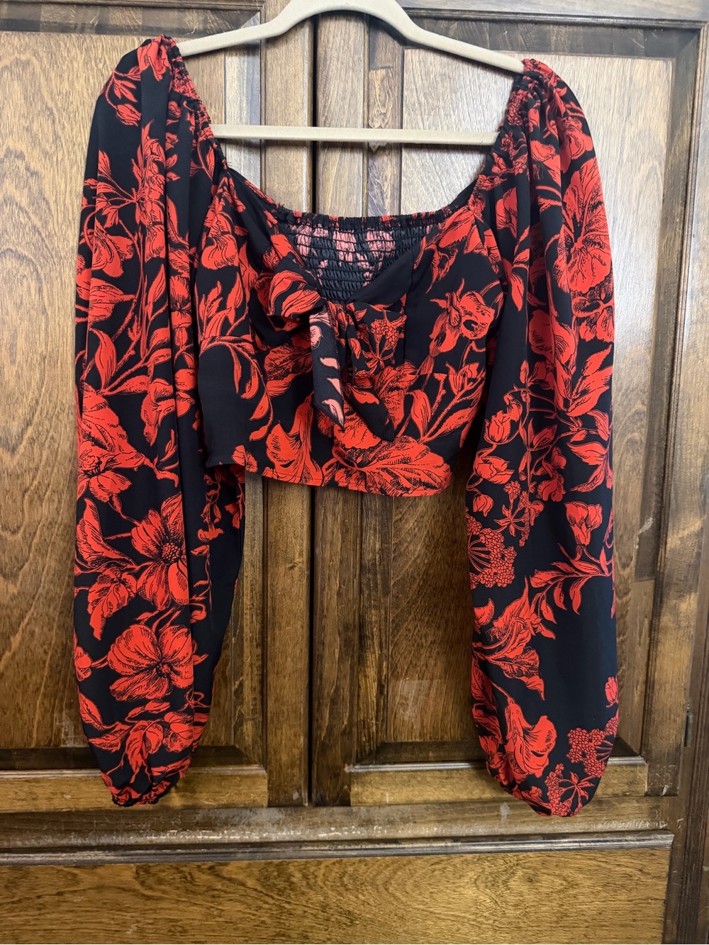 SHEIN Black Crop Top with Red Floral Print and Puff Sleeves